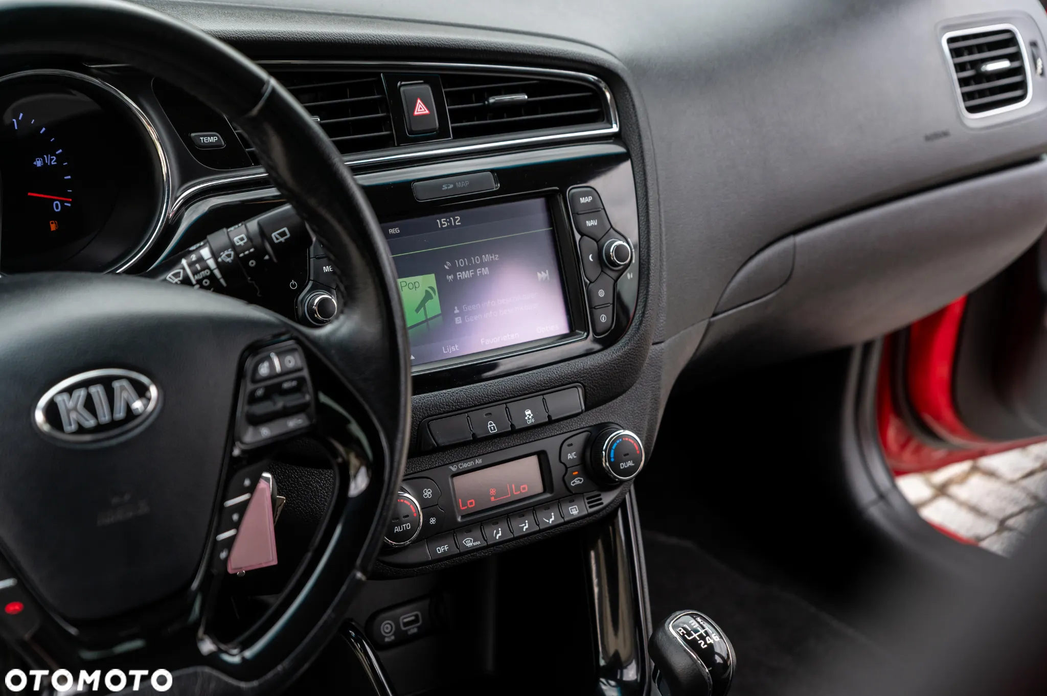 Kia Ceed 1.4 CVVT Dream-Team Edition - 34