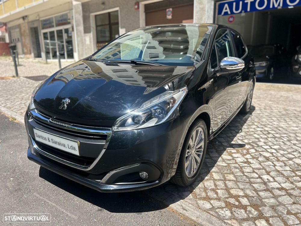 Peugeot 208 1.2 VTi SE Style - 1