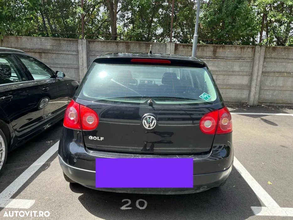 Volkswagen Golf 1.6 Trendline - 1