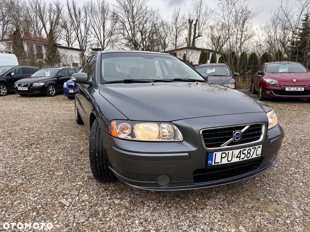 Volvo S60 2.4D Momentum - 4