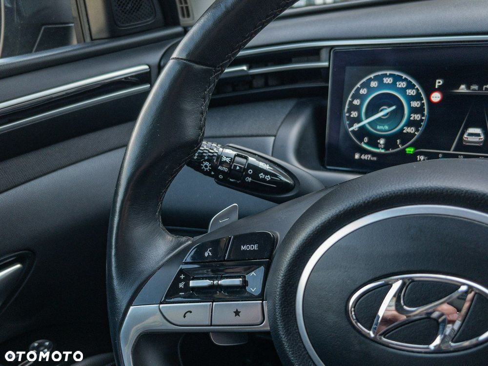 Hyundai Tucson 1.6 T-GDi HEV Executive 2WD - 16