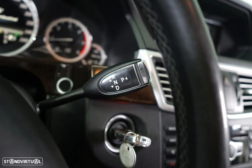 Mercedes-Benz E 250 CDi Elegance BlueEfficiency Auto. - 27