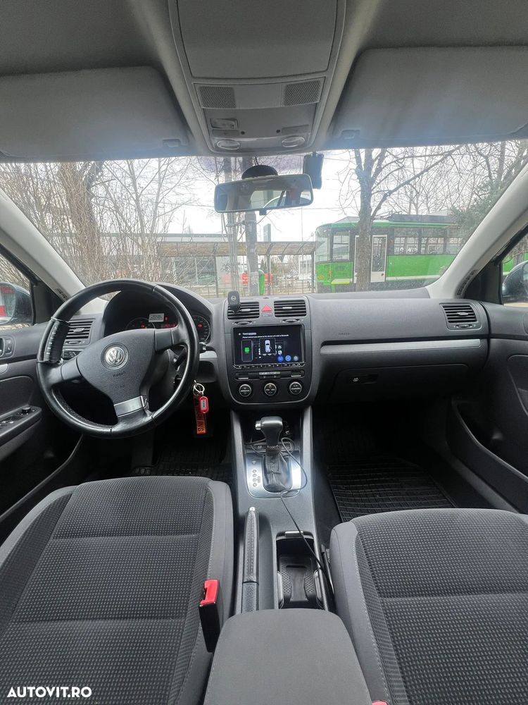 Volkswagen Golf 1.9 TDI Trendline DPF DSG - 7