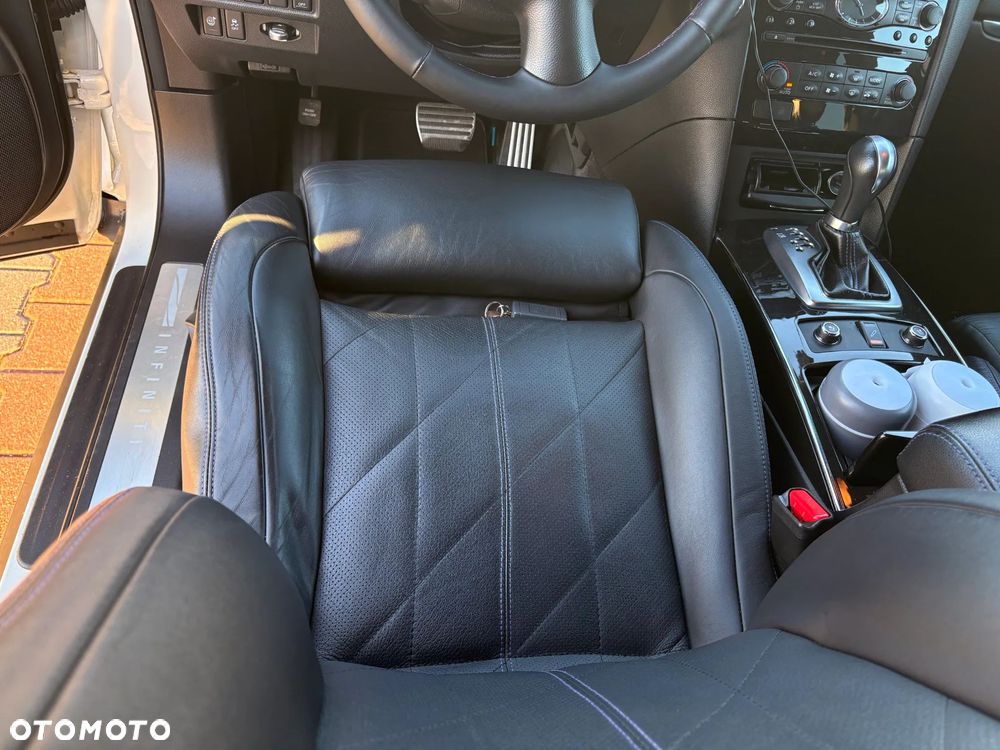 Infiniti QX70 3.0d S - 12