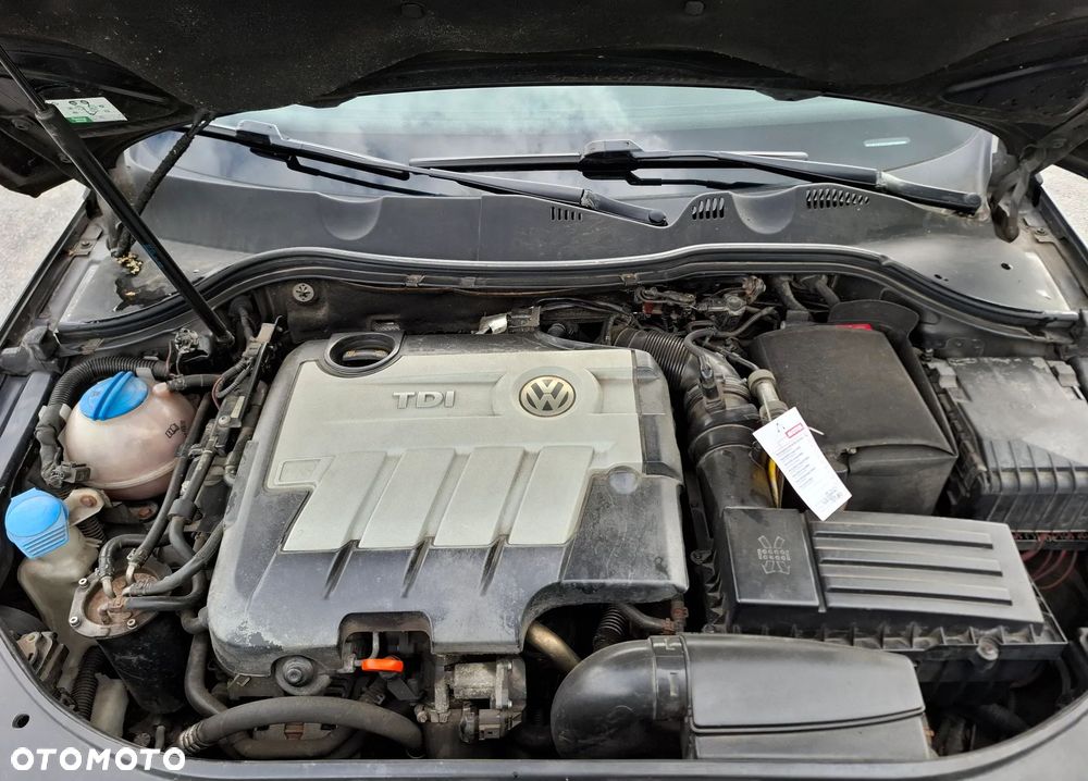 Volkswagen Passat 2.0 TDI Trendline - 11