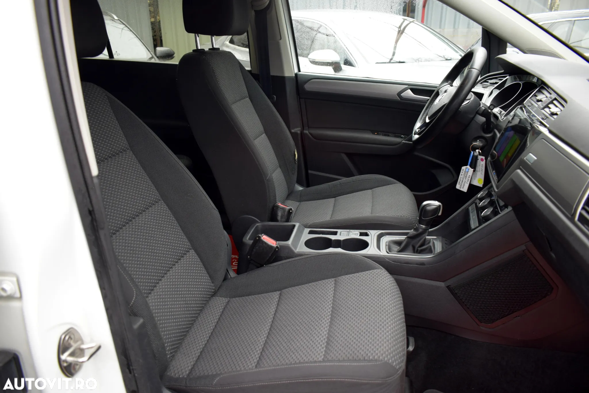 Volkswagen Touran 2.0 TDI DSG Comfortline - 11