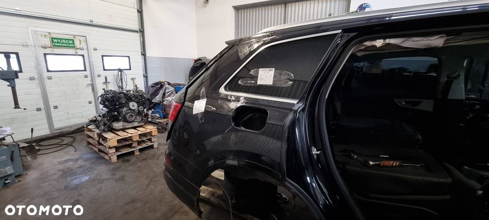 ĆWIARTKA BŁOTNIK PRAWY TYŁ AUDI Q7 II 4M LC9X - 3