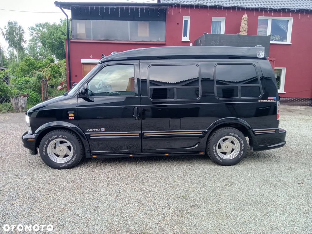 Chevrolet Astro - 2
