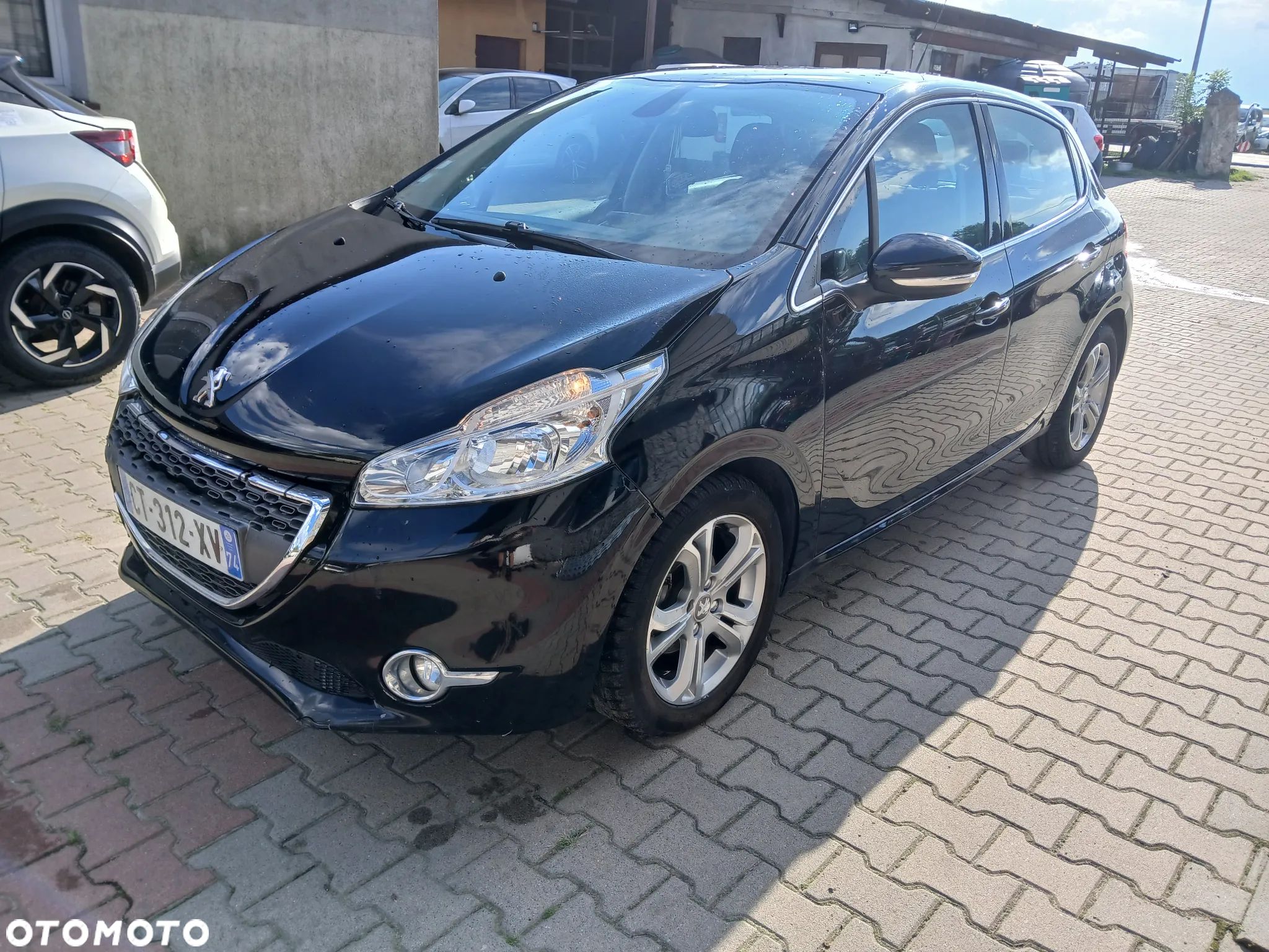 Peugeot 208 1.2 PureTech Allure - 1