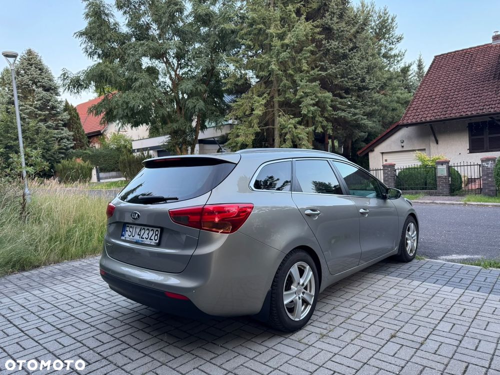 Kia Ceed - 4
