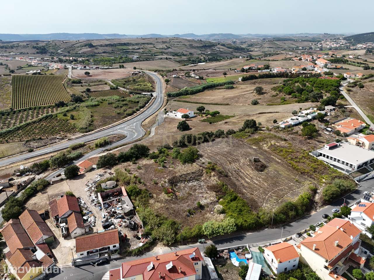 TERRENO PARA CONSTRUÇÃO - Grande imagem: 2/6
