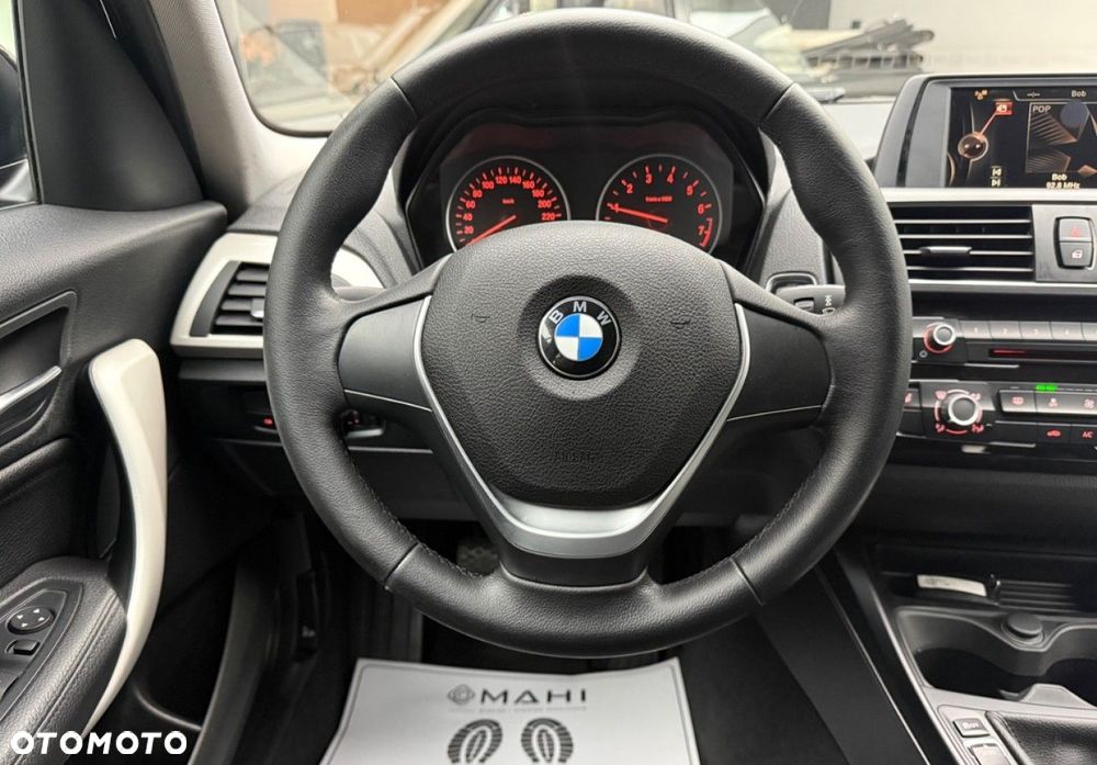 BMW Seria 1 - 22