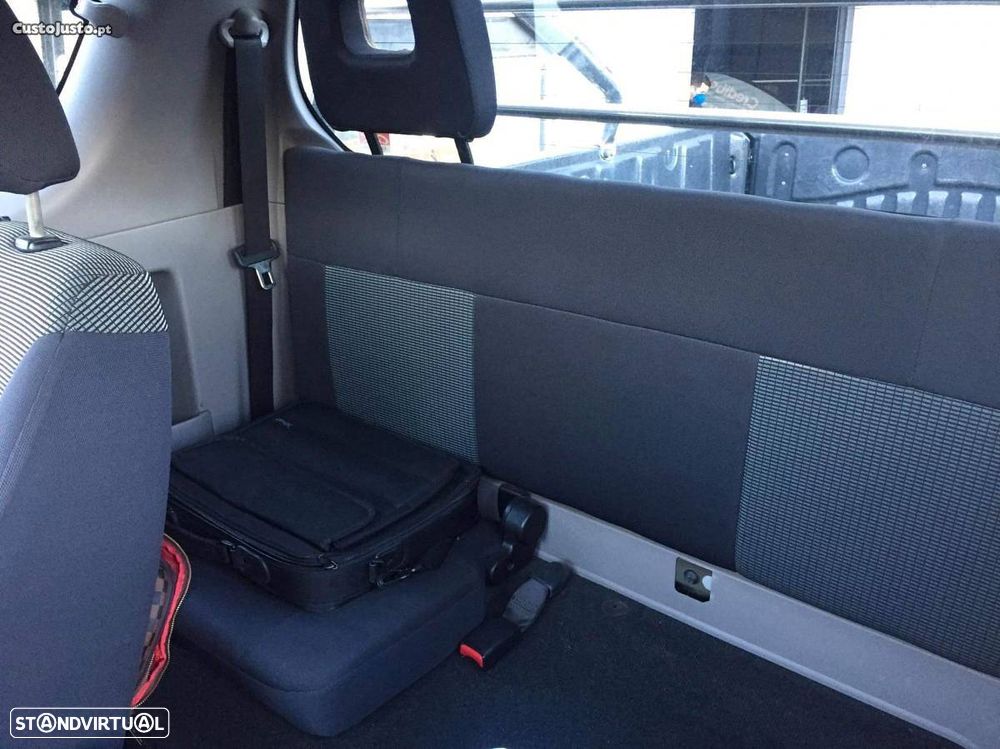 Mitsubishi L200 2.5 DI-D Club Invite AC 4WD - 8