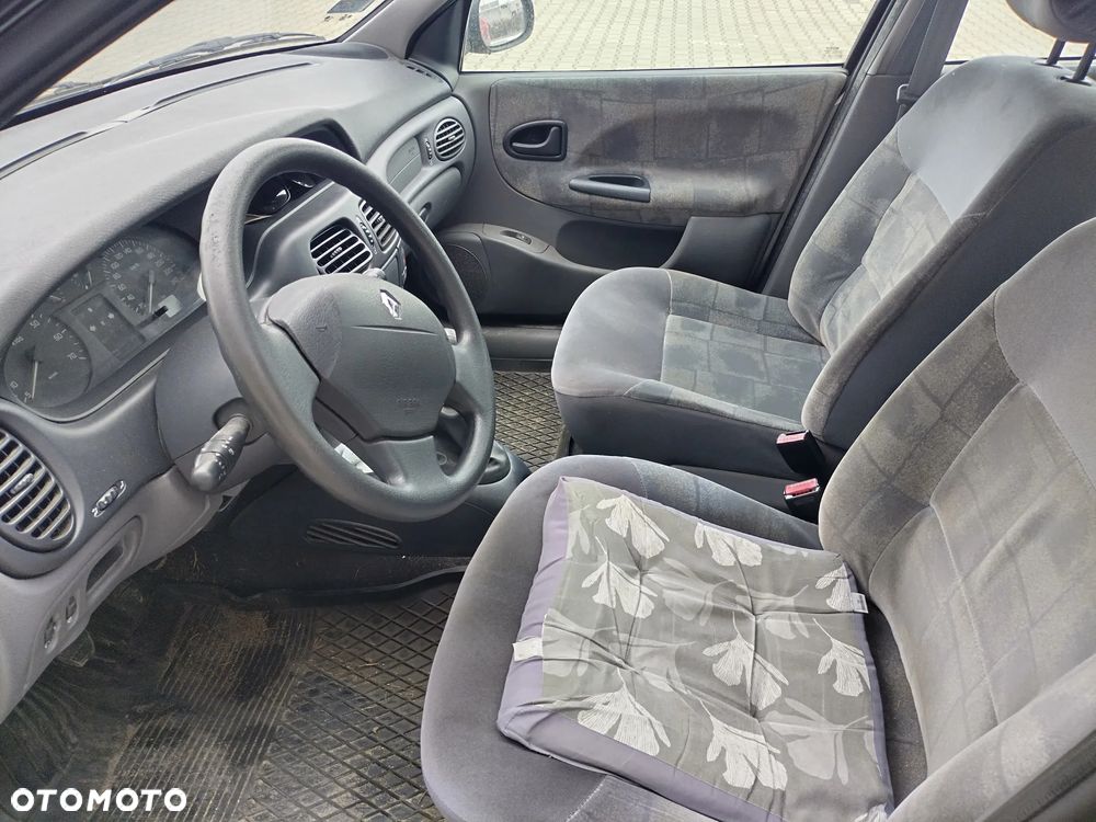 Renault Megane - 5