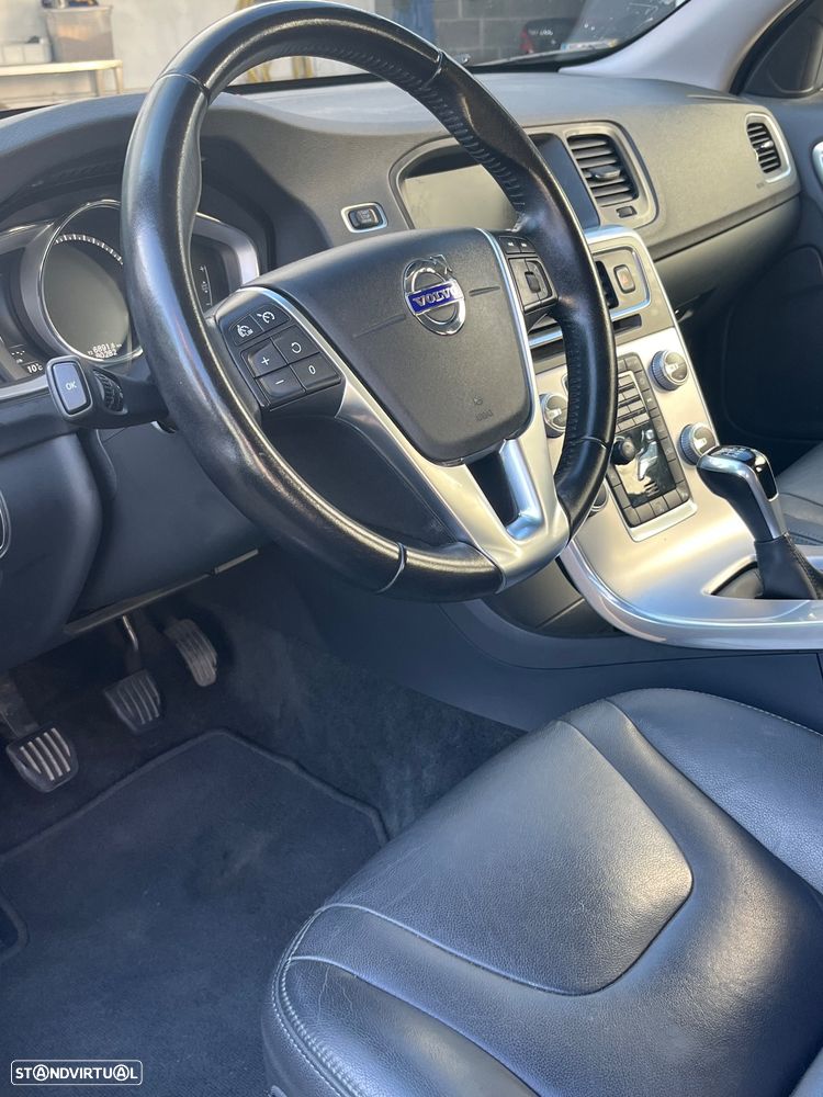 Volvo V60 Cross Country 2.0 D4 Pro - 8