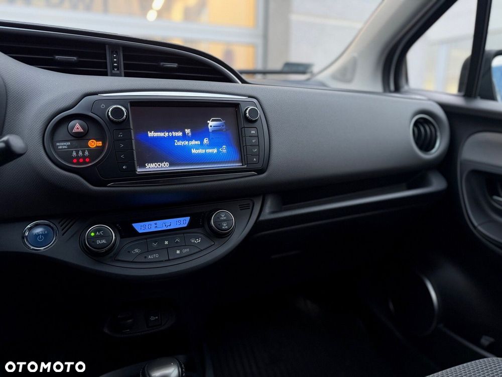 Toyota Yaris - 16