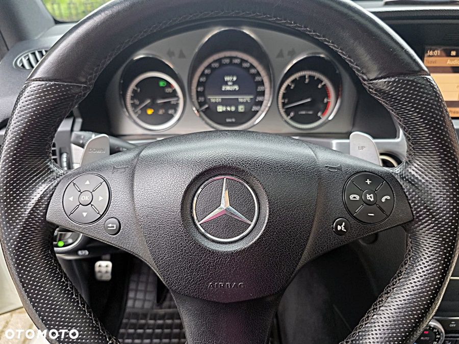 Mercedes-Benz GLK 350 CDI 4-Matic - 17