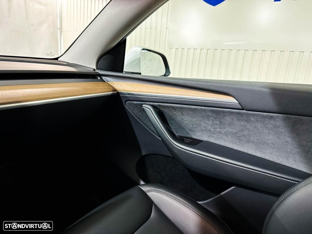 Tesla Model Y Long Range Dual Motor AWD - 50