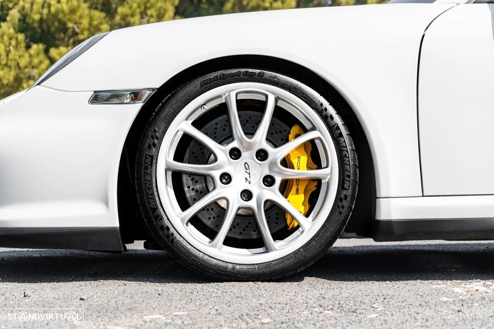Porsche 911 (997) GT2 - 8