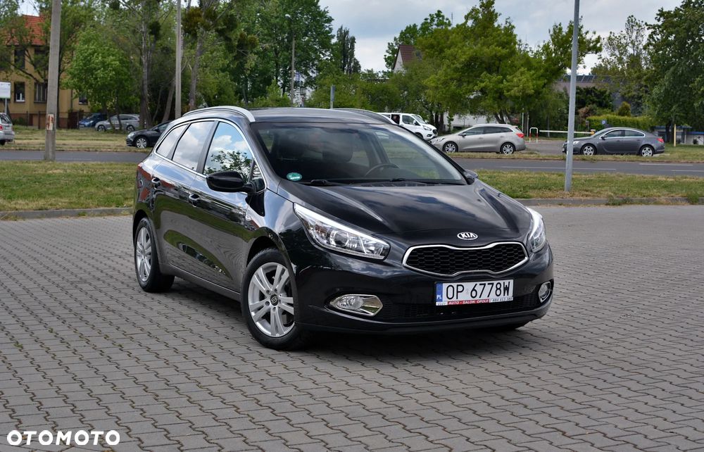 Kia Ceed 1.6 GDI Dream Team Edition - 10
