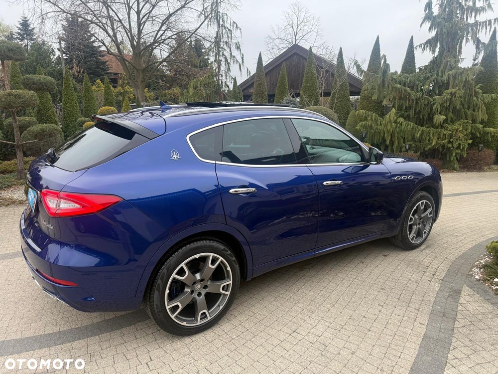 Maserati Levante S Q4 - 12