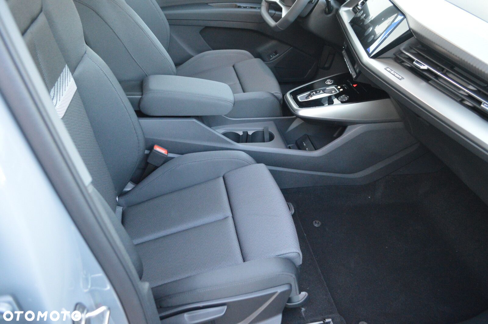 Audi Q4 - 13