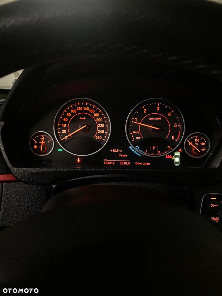 BMW Seria 3 320d Sport Line - 39