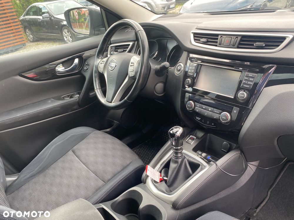 Nissan Qashqai 1.6 DIG-T N-Connecta - 26