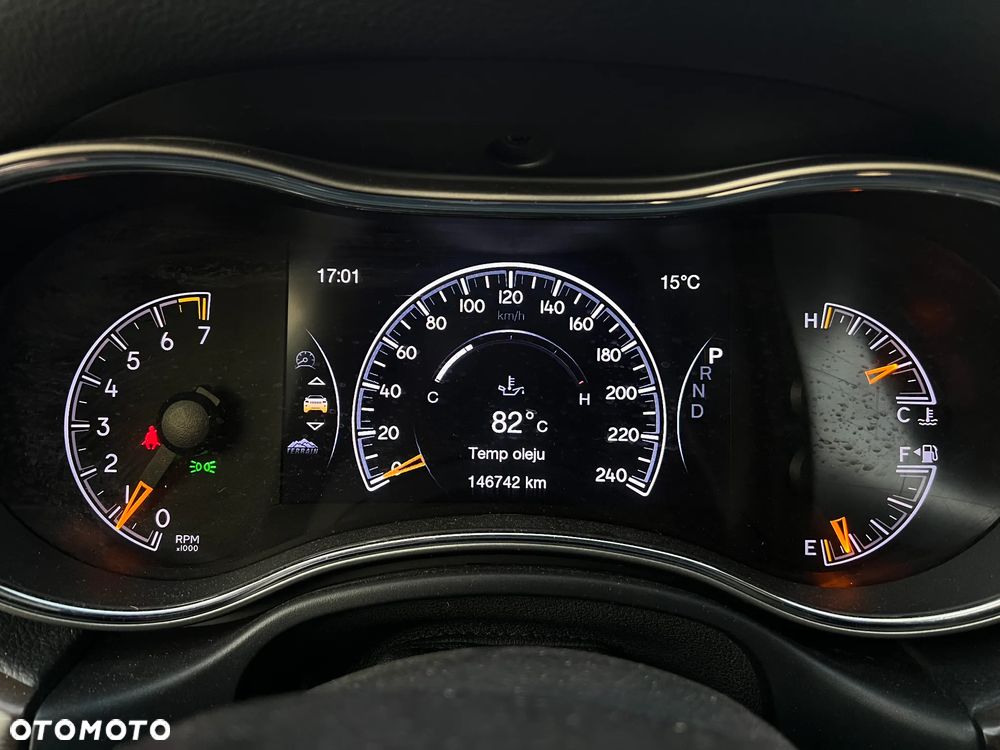 Jeep Grand Cherokee - 27