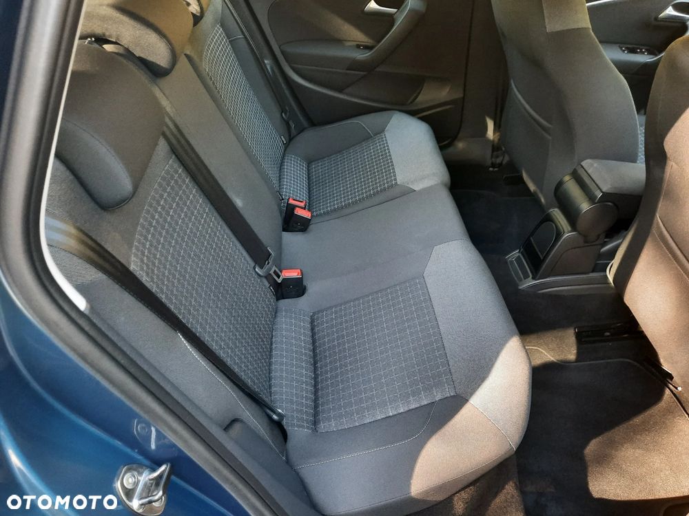 Volkswagen Polo - 17