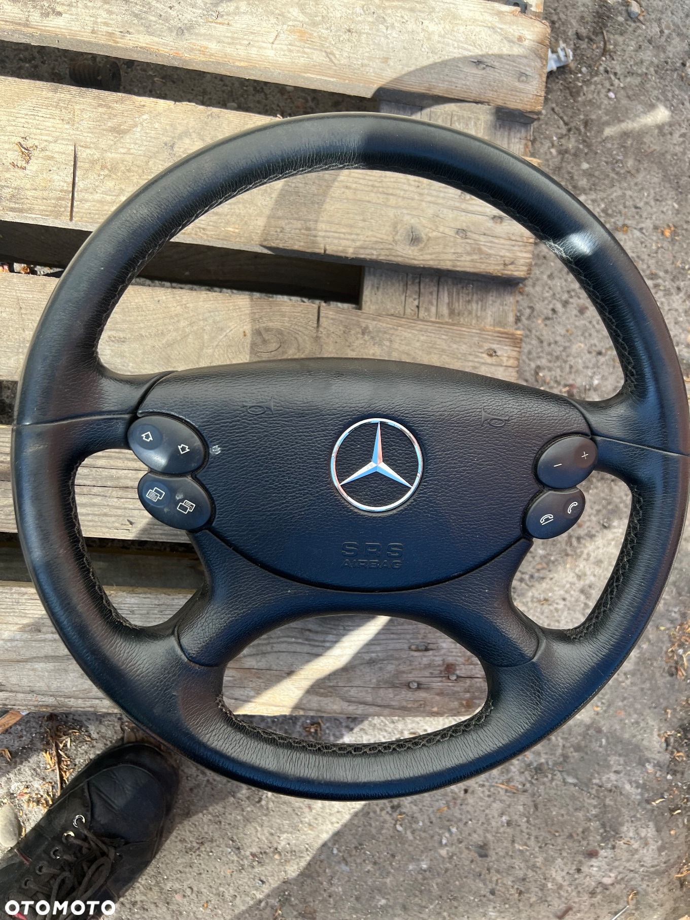 Schowek lewarek biegów dekor radio Mercedes w211 - 12