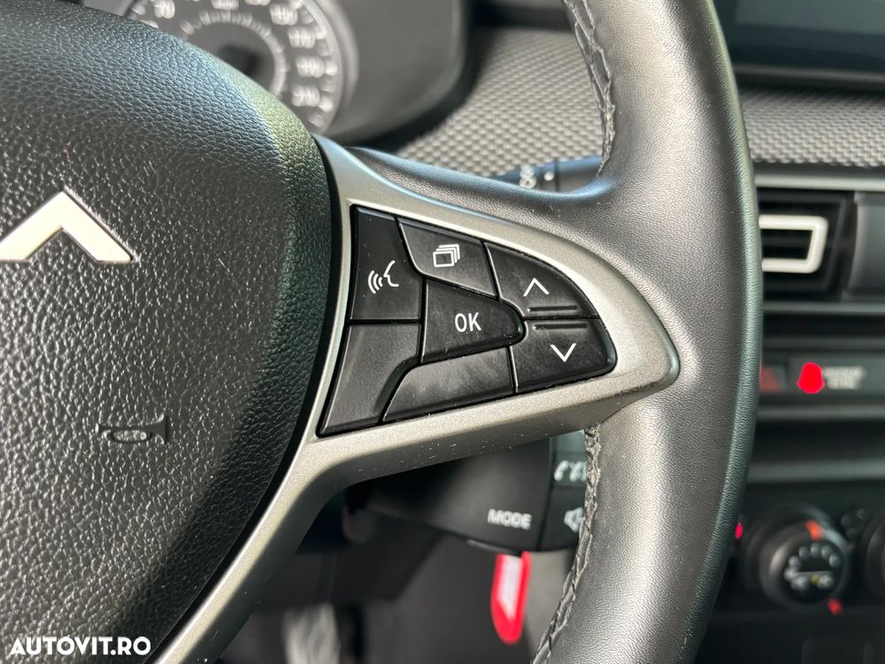 Dacia Logan TCe 90 Essential - 23