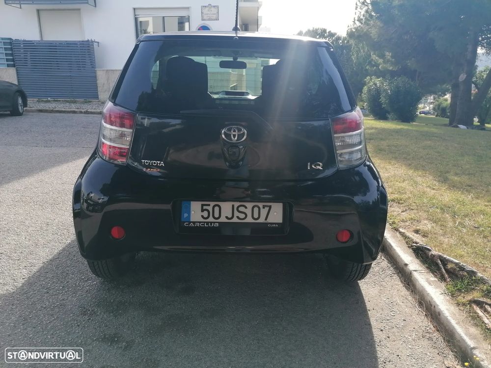 Toyota iQ 1.0 VVT-i Essential+AC - 4