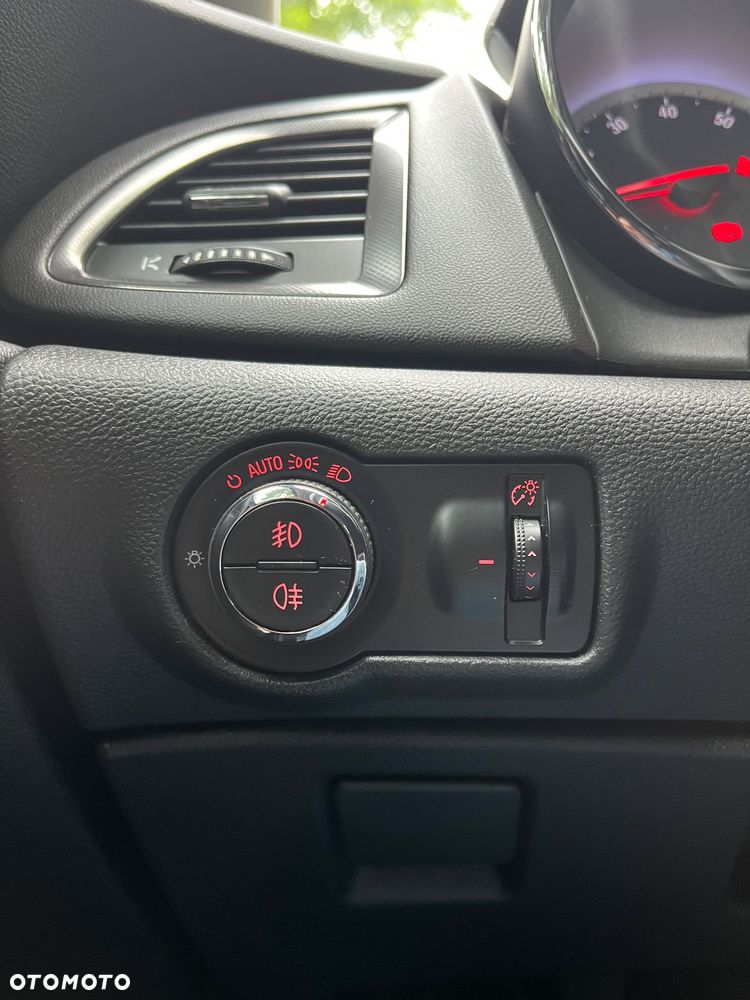 Opel Astra 1.4 Turbo - 24