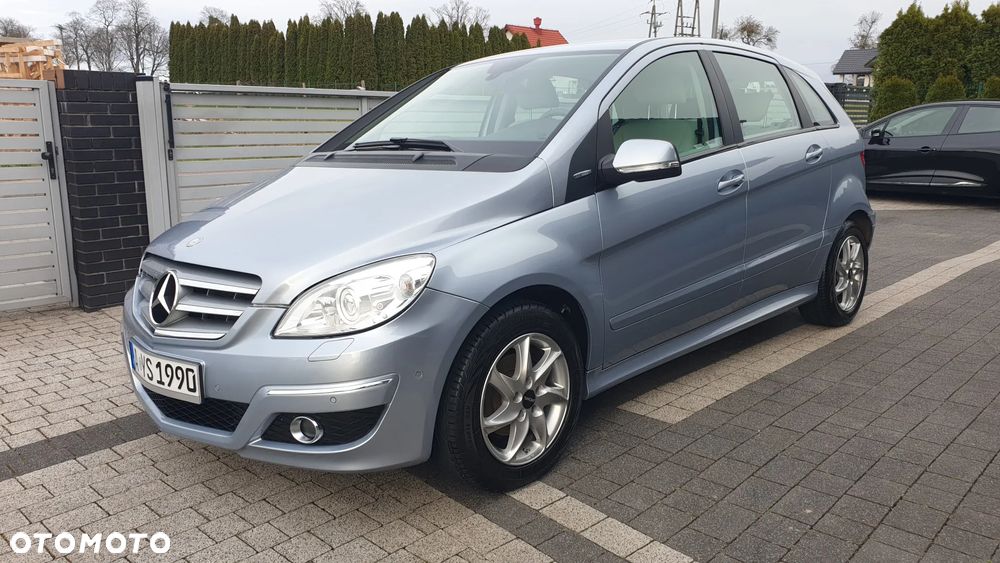 Mercedes-Benz Klasa B 180 BlueEFFICIENCY Edition - 1