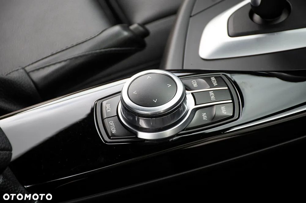 BMW Seria 1 116d EfficientDynamics Edition Sport Line - 23