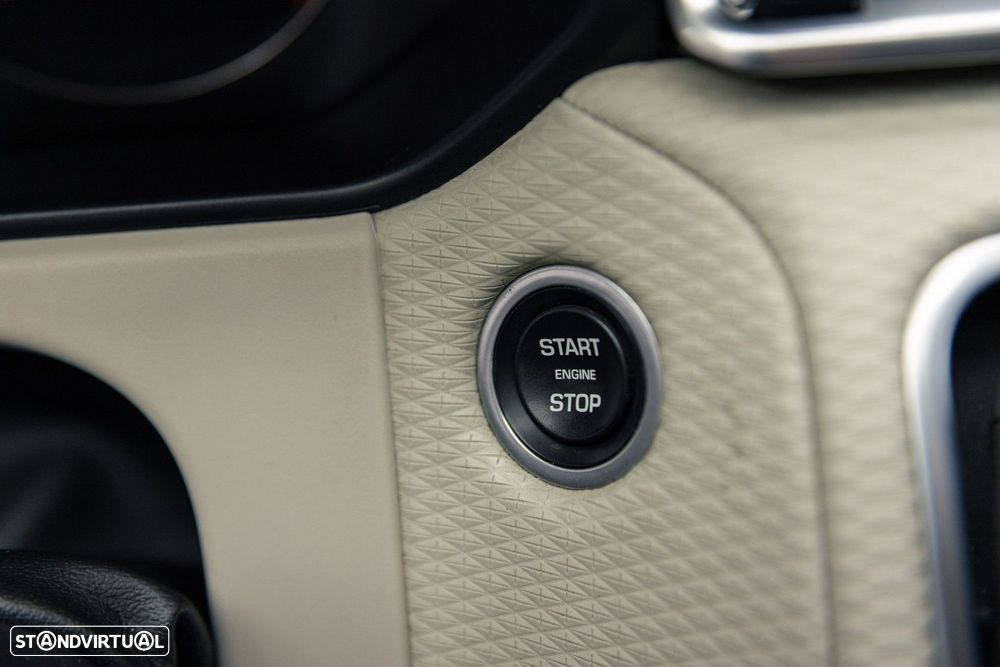 Land Rover Range Rover Velar 2.0 D R-Dynamic - 35