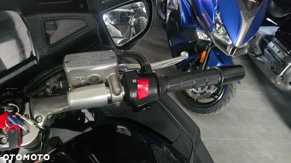 Honda ST - 13