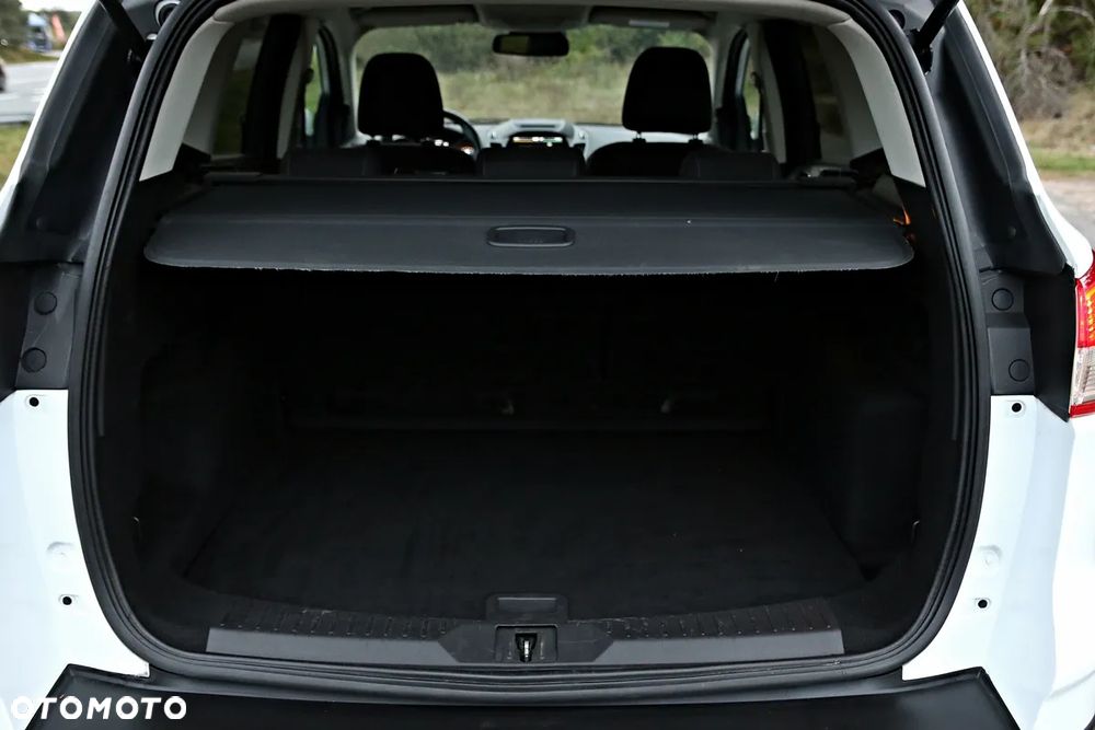 Ford Kuga 2.0 TDCi 2x4 Titanium - 26