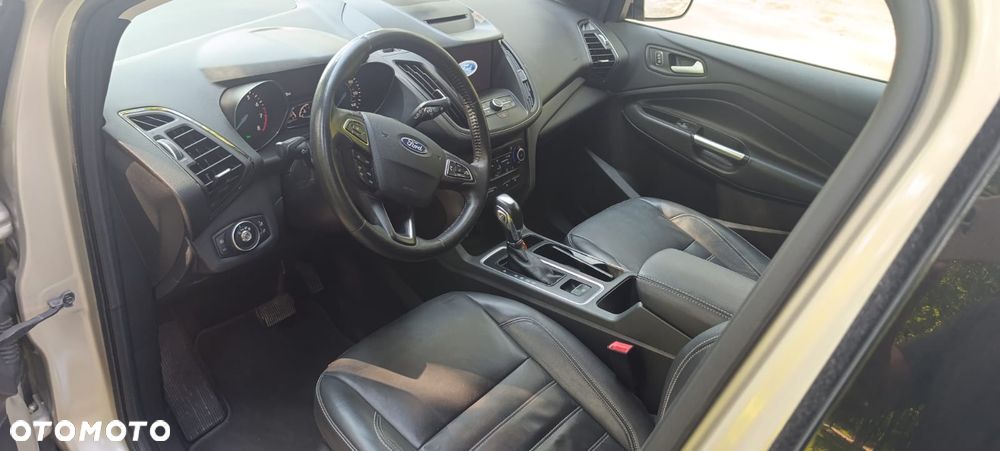 Ford Kuga - 11