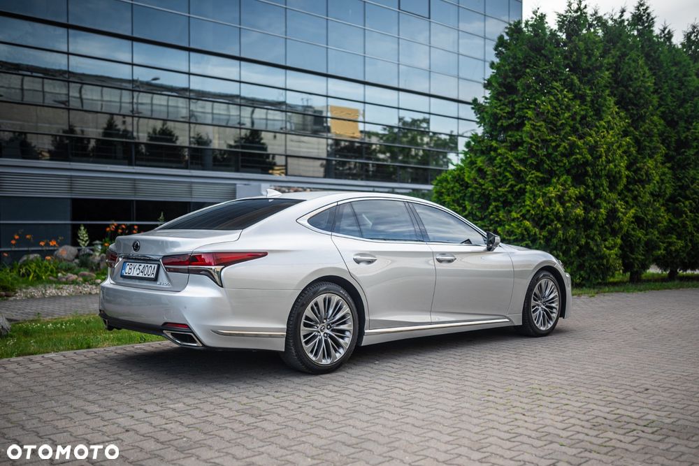 Lexus LS - 10