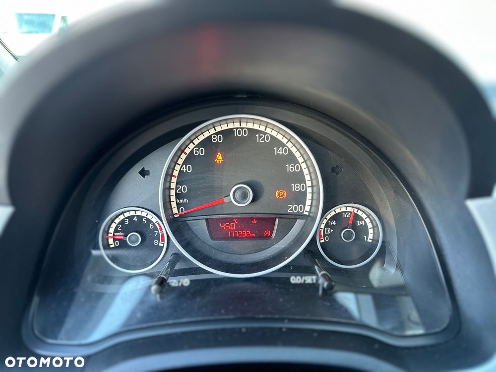 Volkswagen up! - 13
