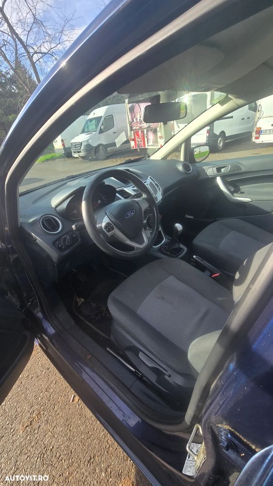 Ford Fiesta 1.4i Titanium - 10