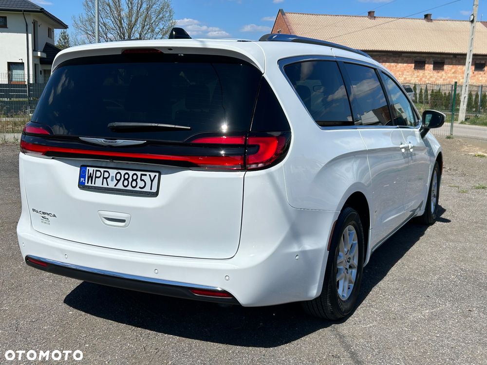 Chrysler Pacifica - 7
