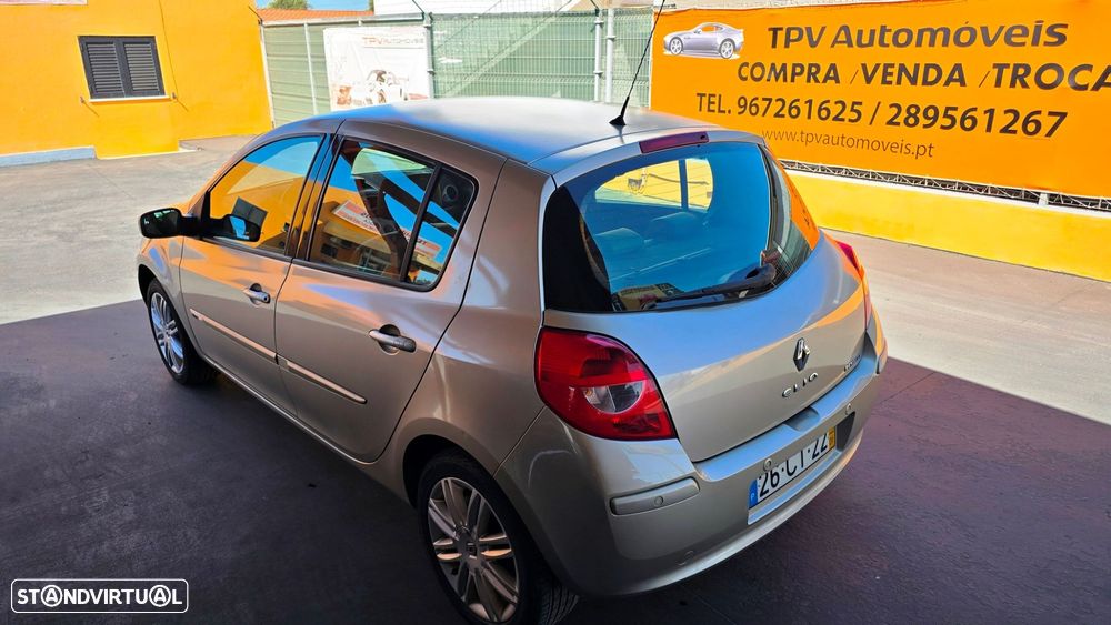 Renault Clio 1.6 16V Initiale Aut. - 17