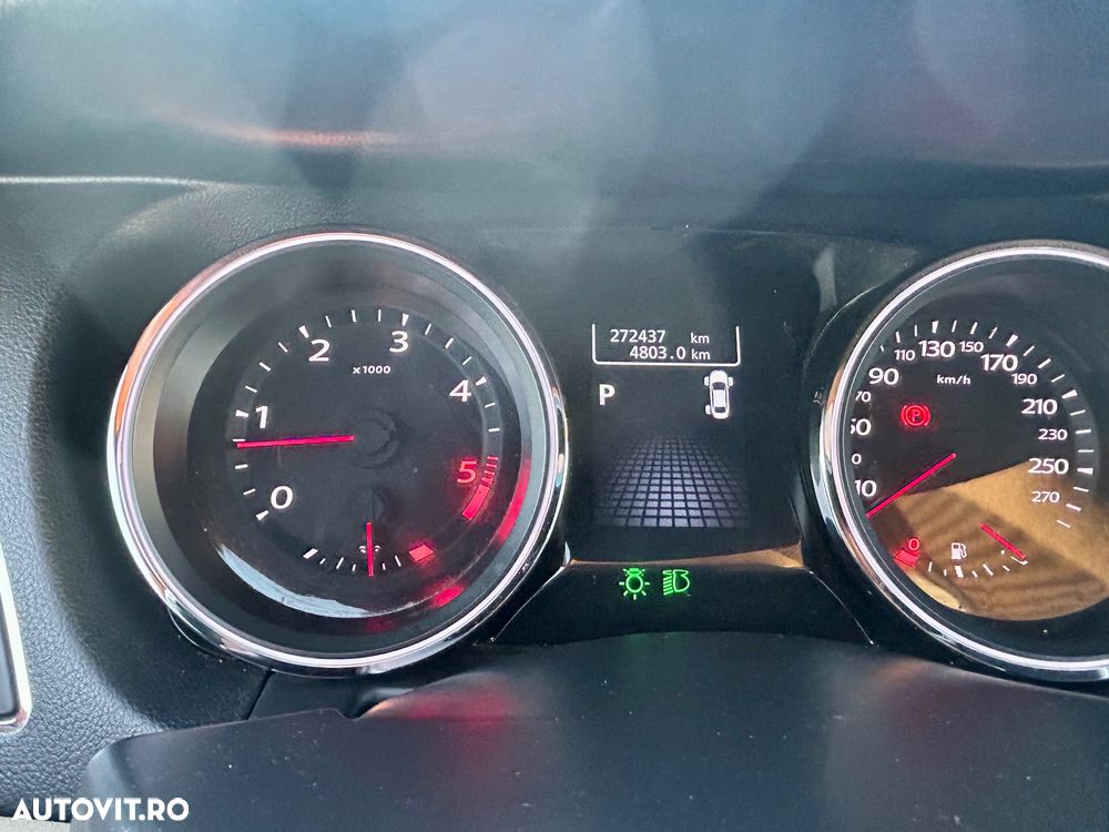 Renault Latitude 2.0 dCi Initiale Aut. - 12