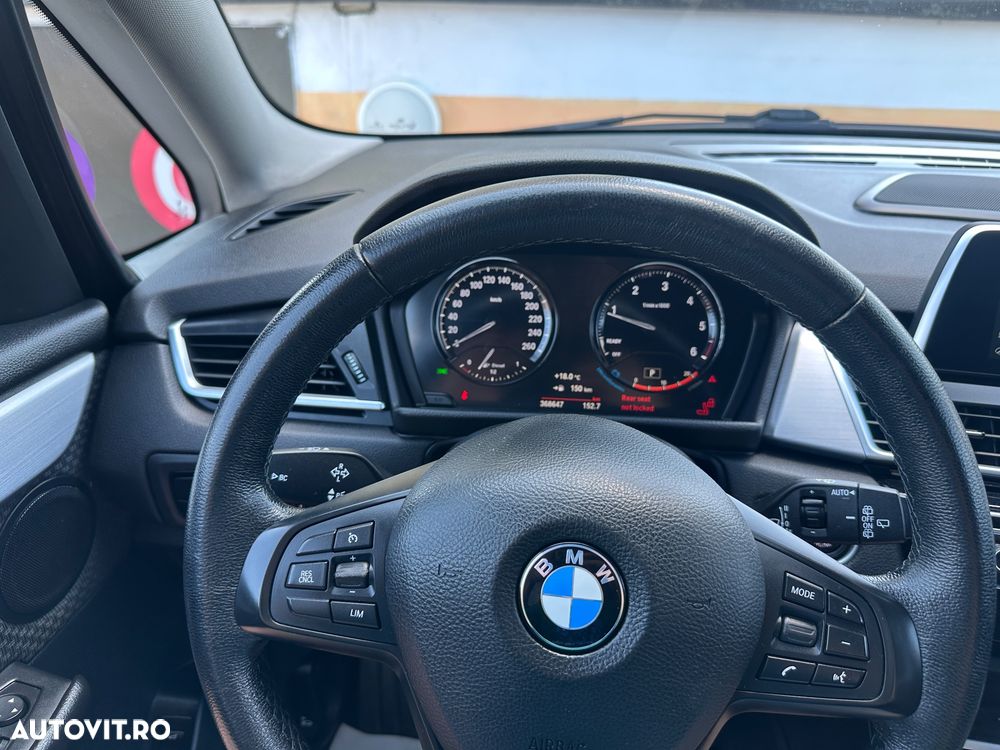 BMW Seria 2 218d Sport-Aut. Sport Line - 19