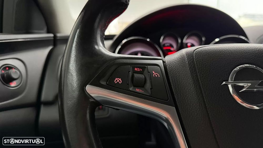 Opel Insignia Sports Tourer - 21