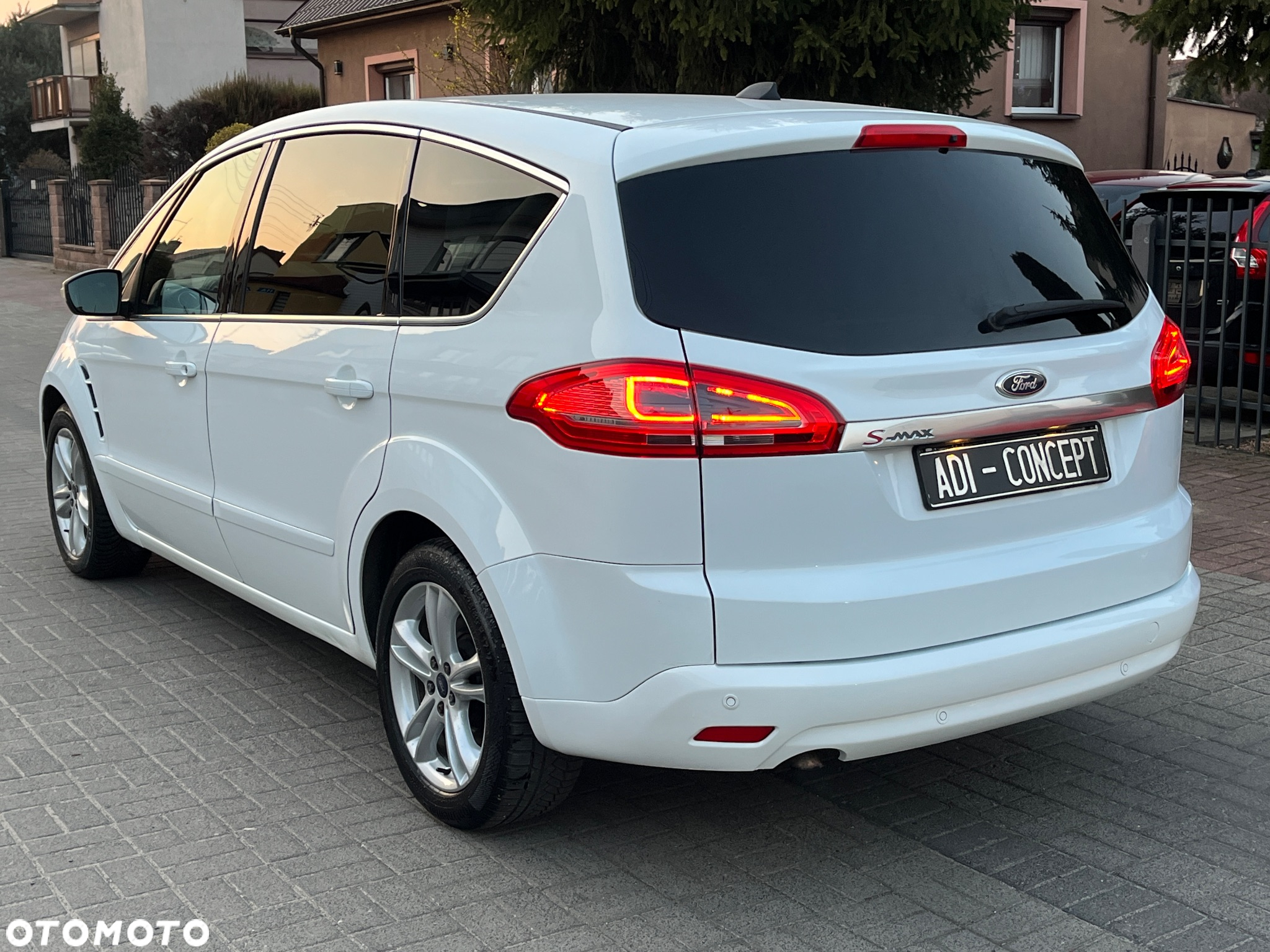 Ford S-Max 2.0 TDCi DPF Titanium - 16