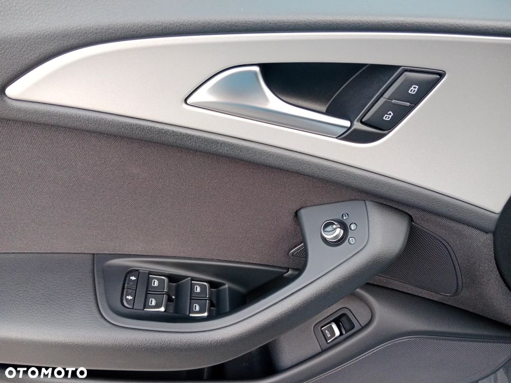 Audi A6 Avant 2.0 TDI Ultra DPF S tronic - 27